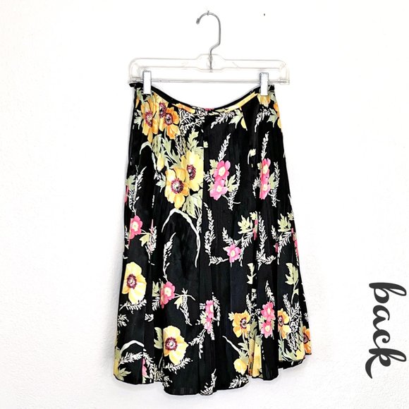 Black and Floral Crinkle A-Line Silky Skirt, Medium - Picture 4 of 11
